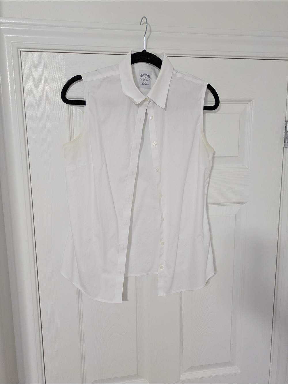Brooks Brothers Women's NO IRON White Sleeveless Button-Down Collared Shirt